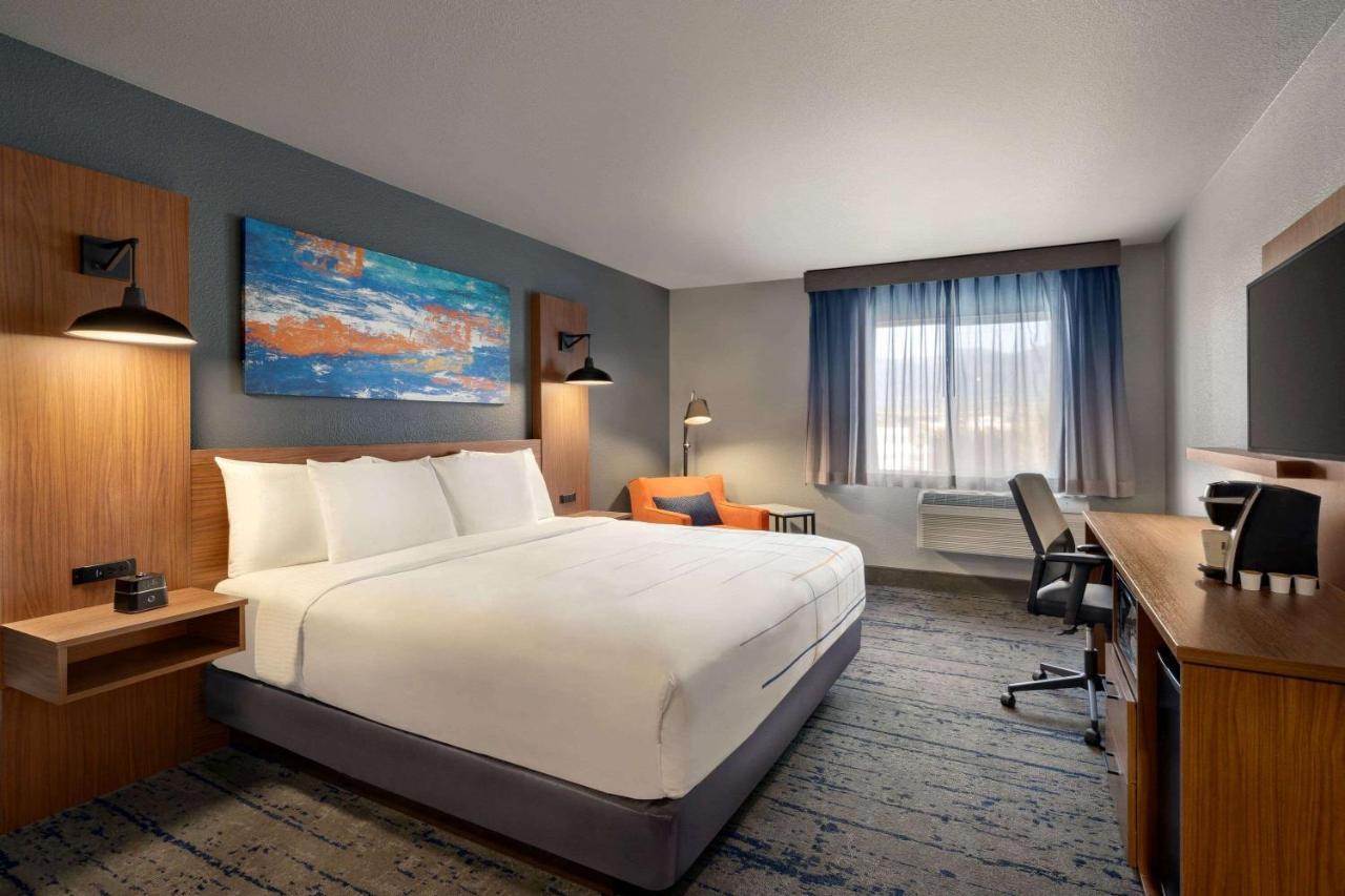La Quinta Inn & Suites By Wyndham Springfield Luaran gambar