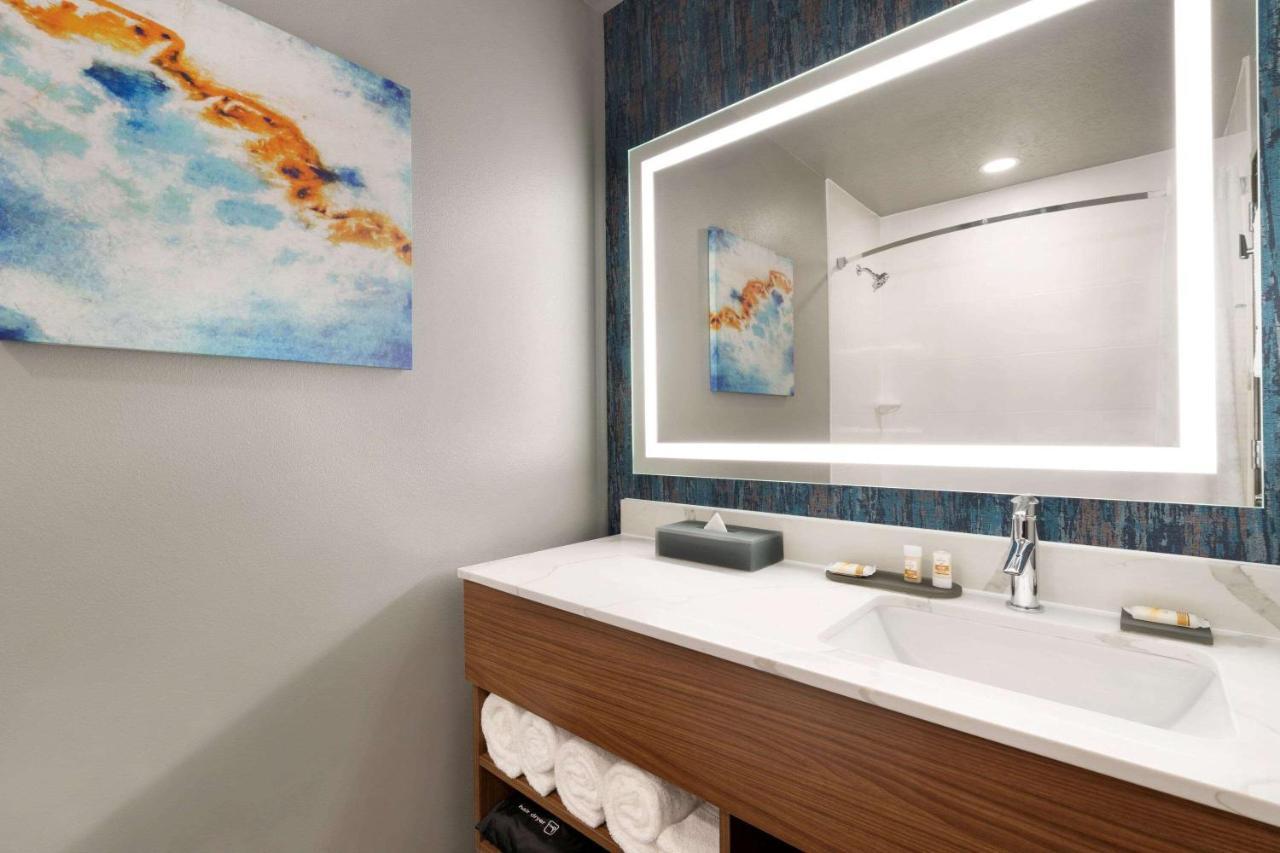 La Quinta Inn & Suites By Wyndham Springfield Luaran gambar