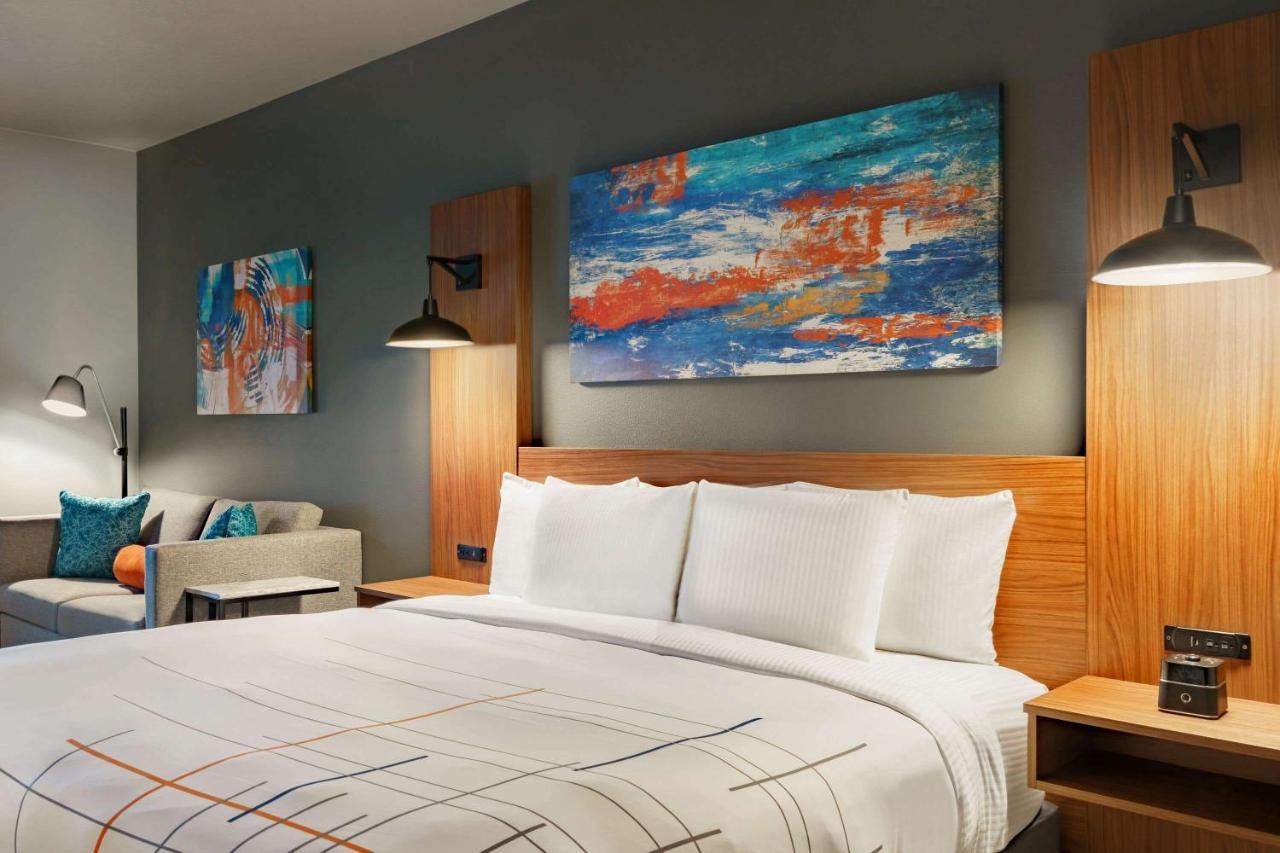 La Quinta Inn & Suites By Wyndham Springfield Luaran gambar