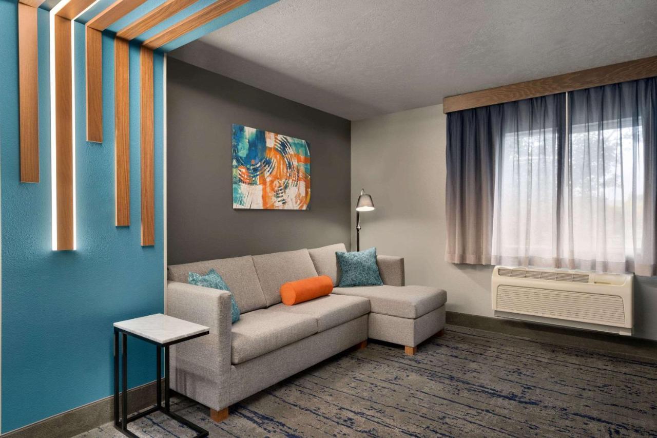 La Quinta Inn & Suites By Wyndham Springfield Luaran gambar